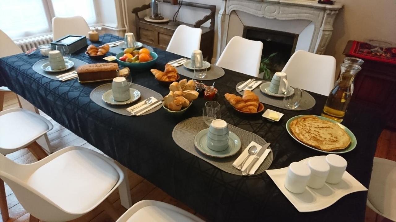 La Maison Serrurier - Chambres D'Hotes モルレー エクステリア 写真
