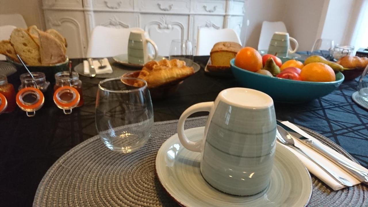 La Maison Serrurier - Chambres D'Hotes モルレー エクステリア 写真